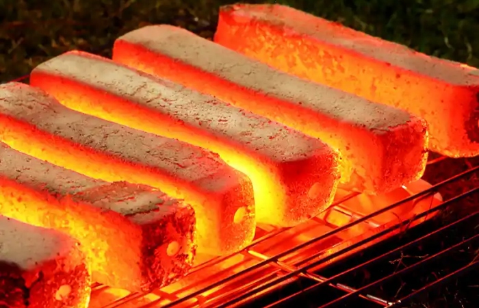 machine à charbon de bois